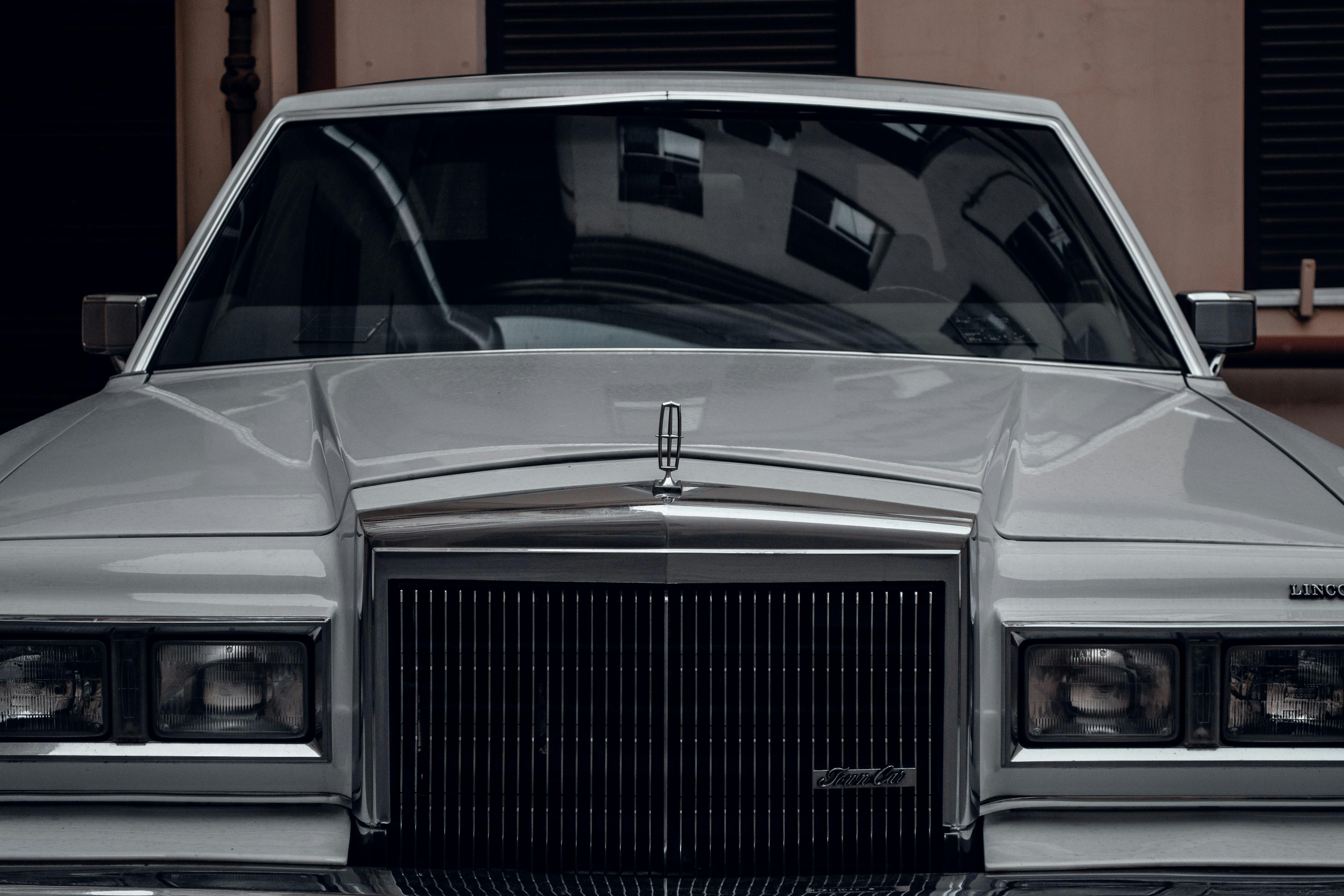 Experience Comfort and Style with a Wine tour limo service
